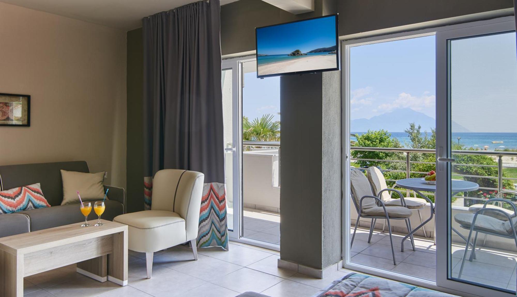 Hotel Sarti Beach الغرفة الصورة