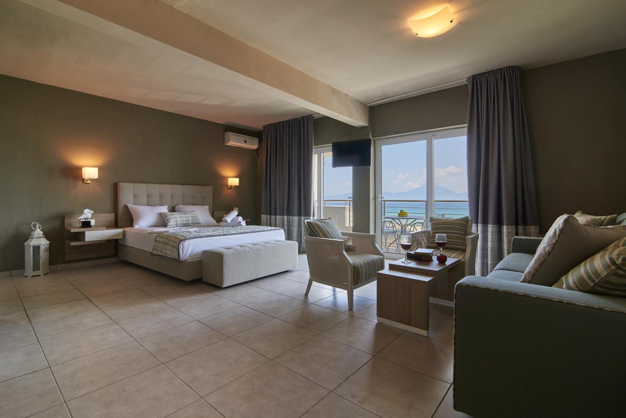 Hotel Sarti Beach الغرفة الصورة